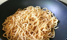 炒面条的做法视频,美味家常菜轻松做